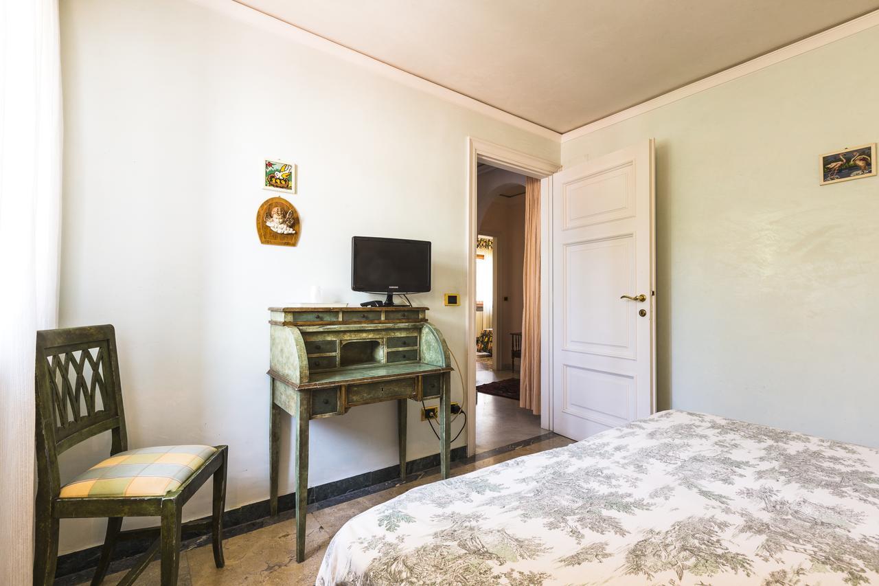 Hotel Sonia Forte dei Marmi Buitenkant foto