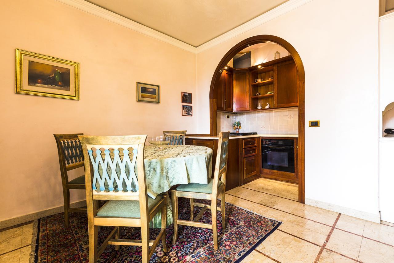 Hotel Sonia Forte dei Marmi Buitenkant foto